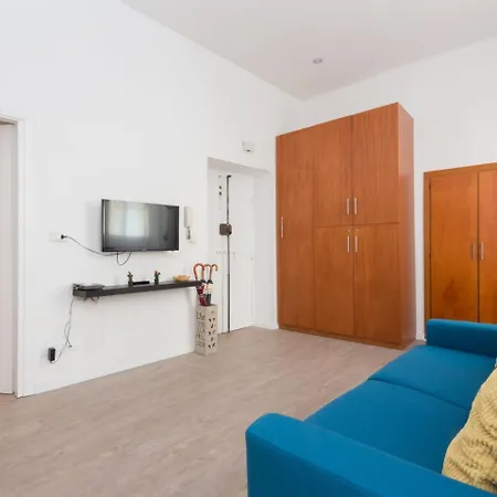 Apartment Apartment Vittorio Emanuele By Interhome Rome
